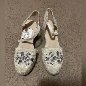 Anne Klein Women's Sandals Crystal Espadrille Wedge Size 8,5 closed toe New